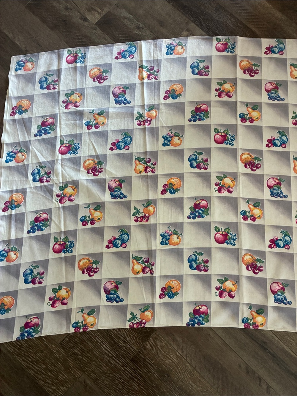 1950’s Fruit Print Tablecloth 45” x 50” Retro Kitchen Cotton Cottage Core